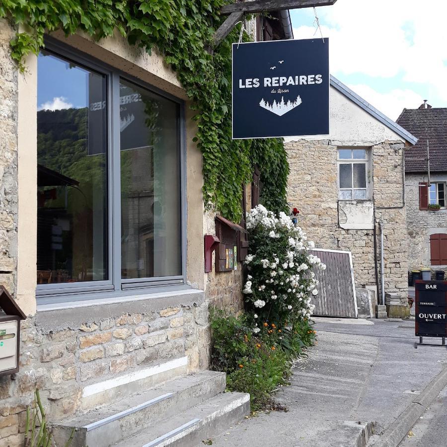 ホテル Les Repaires Nans-sous-Sainte-Anne エクステリア 写真